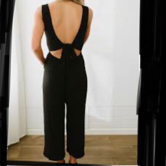 BLACK CROPPED JUMPSUIT - Picture 2 of 9